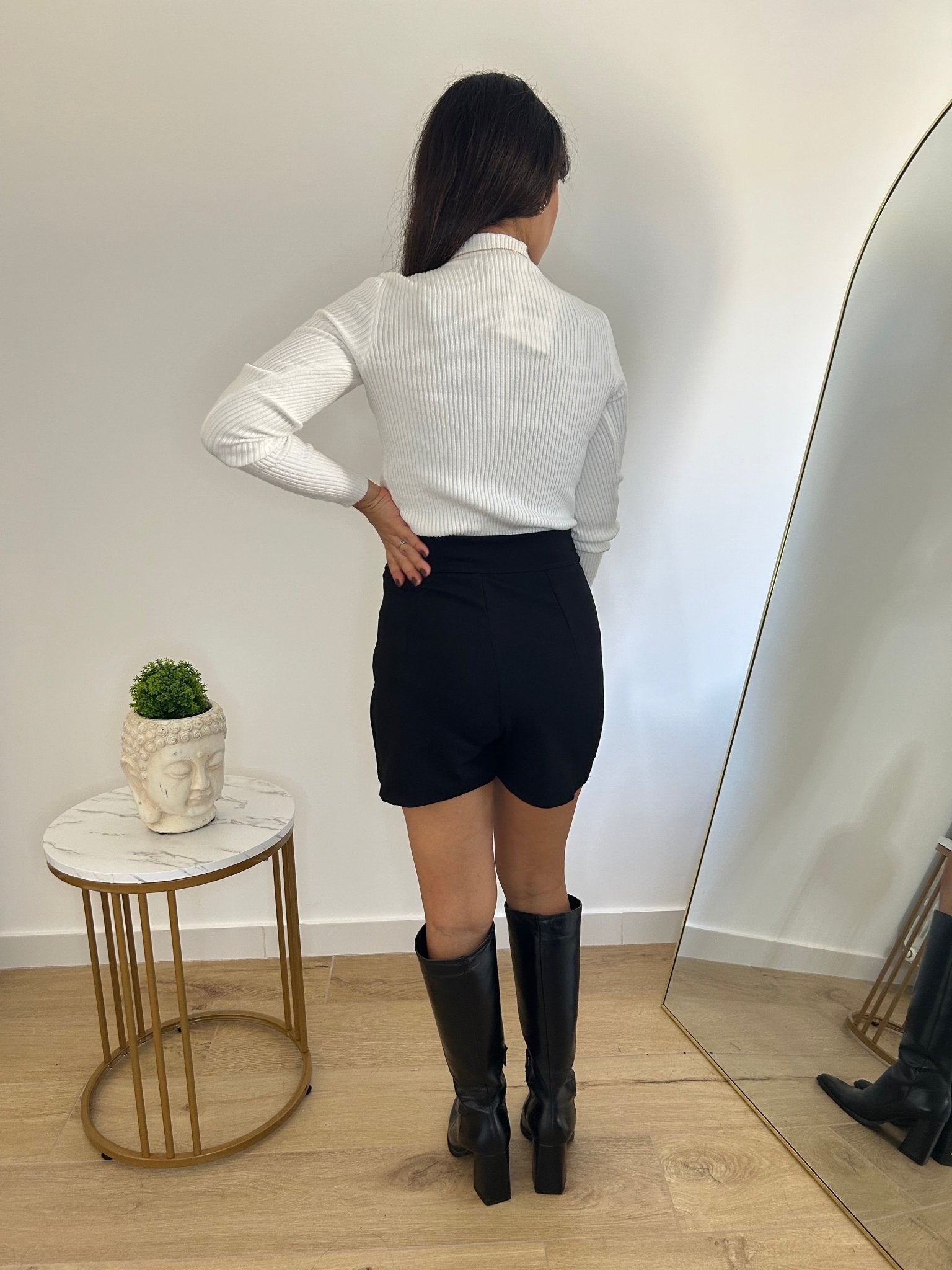 Gonna shorts nera - AriGlamour